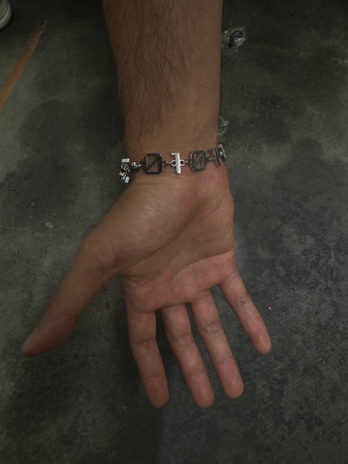 binary braclet